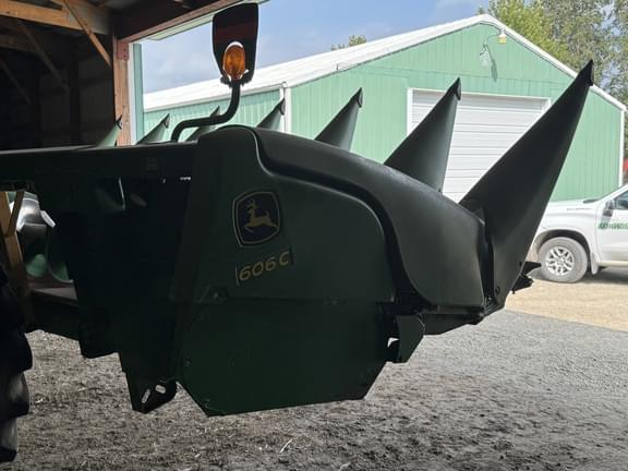 Image of John Deere 606C equipment image 4
