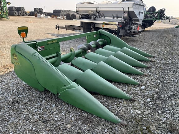 Main image John Deere 606C