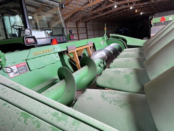 Image of John Deere 606C equipment image 2