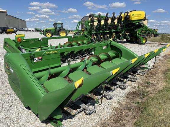 Image of John Deere 606C equipment image 1