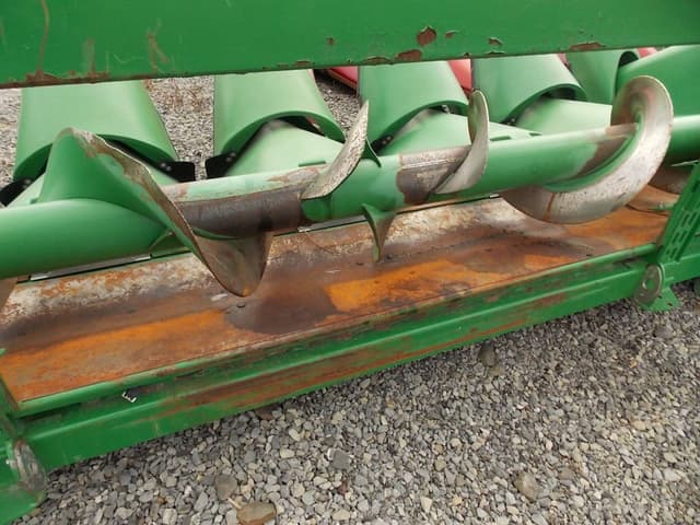 Image of John Deere 606C equipment image 2