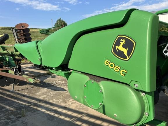 Image of John Deere 606C equipment image 4