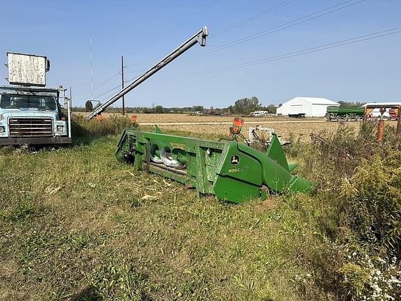 Image of John Deere 606C equipment image 1