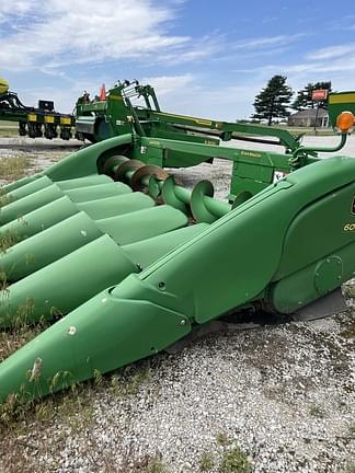 Image of John Deere 606C Primary image