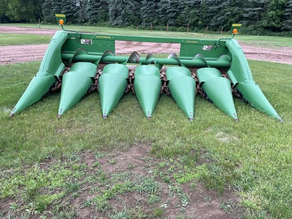 Image of John Deere 606C equipment image 1