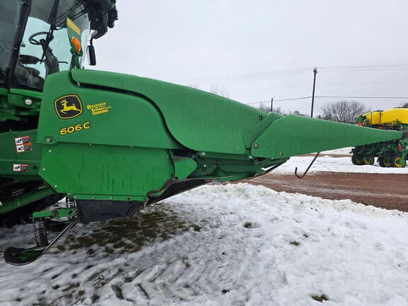 Image of John Deere 606C equipment image 4