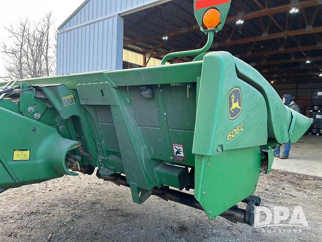 Image of John Deere 606C equipment image 4