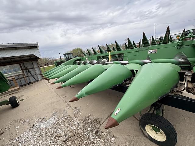 Image of John Deere 608C equipment image 1