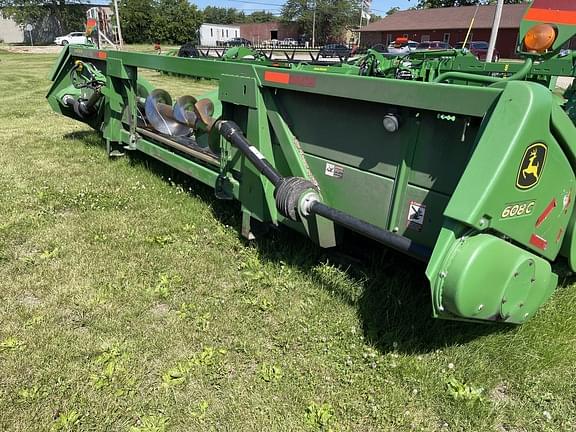 Image of John Deere 608C equipment image 4