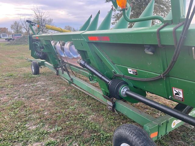 Image of John Deere 608C equipment image 2