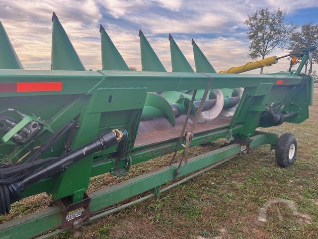 Image of John Deere 608C equipment image 1