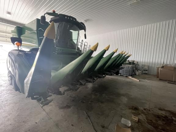 Image of John Deere 608C equipment image 1