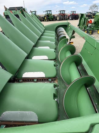 Image of John Deere 608C equipment image 4