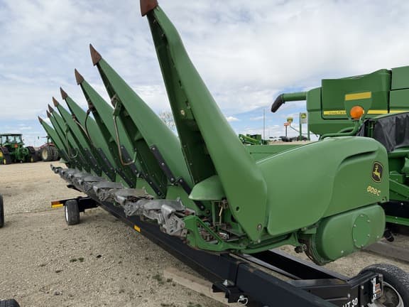 Image of John Deere 608C equipment image 2