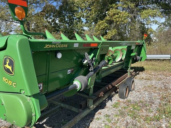 2011 John Deere 608C Equipment Image0