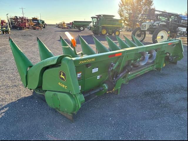 Image of John Deere 608C equipment image 4