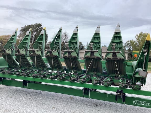 Image of John Deere 608C equipment image 2