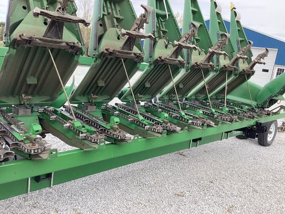 Image of John Deere 608C equipment image 3