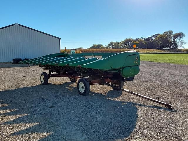 Image of John Deere 608C equipment image 4