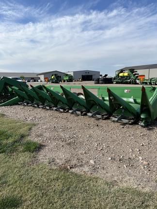 Image of John Deere 608C equipment image 1