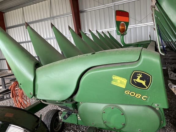 Main image John Deere 608C