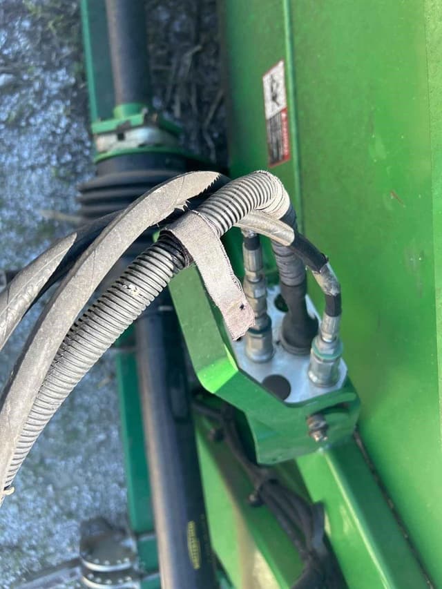 Image of John Deere 608C equipment image 4