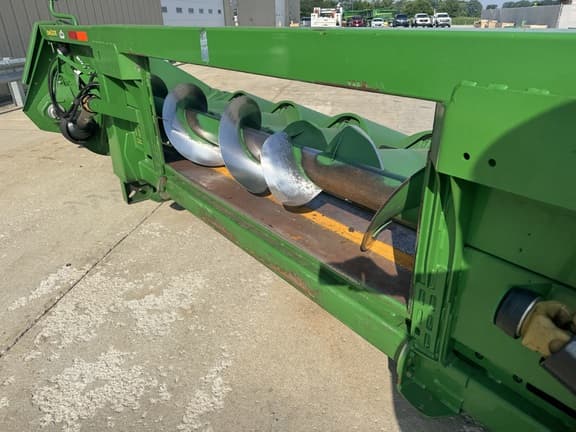Image of John Deere 608C equipment image 3