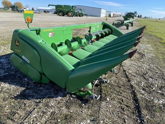 Main image John Deere 608C