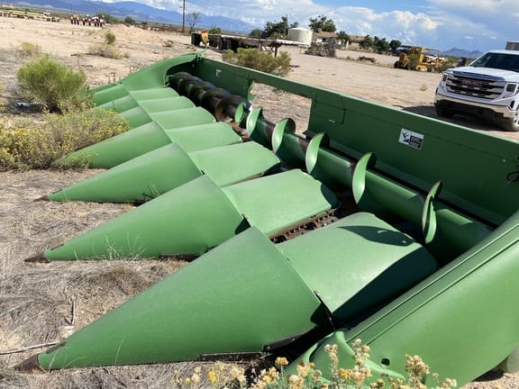 Main image John Deere 608C