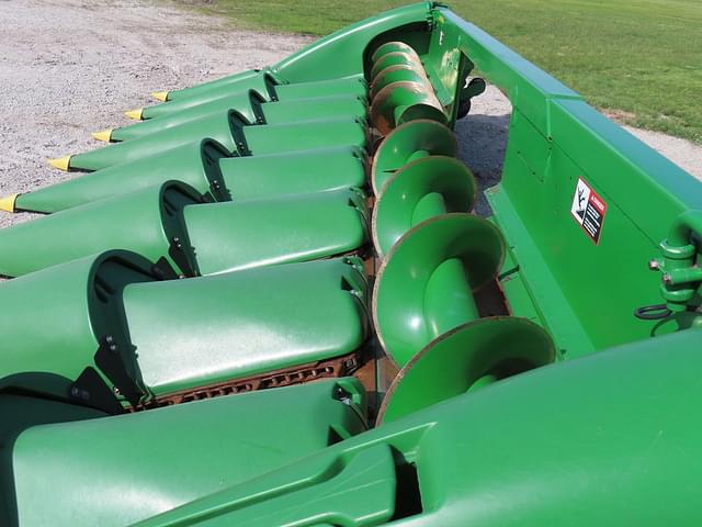 Image of John Deere 608C equipment image 1