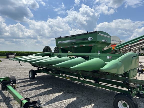 Image of John Deere 608C equipment image 1