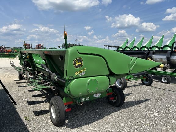 Image of John Deere 608C equipment image 3