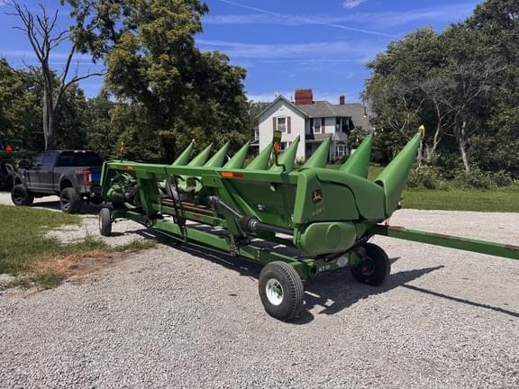 Image of John Deere 608C equipment image 3