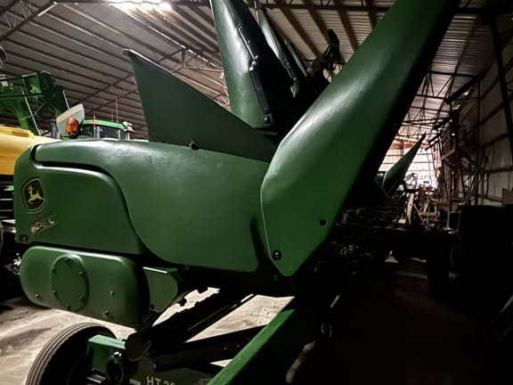 2011 John Deere 608C Equipment Image0