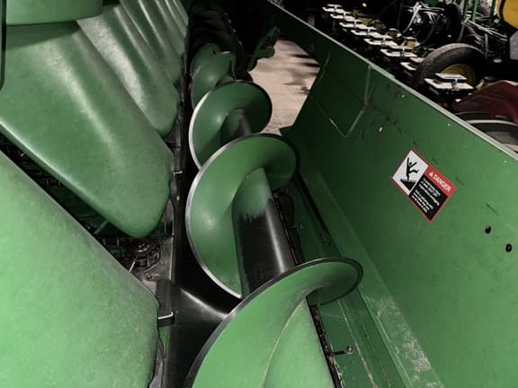 Image of John Deere 608C equipment image 2