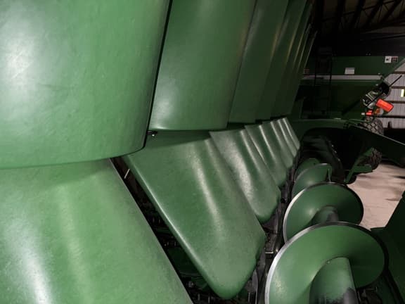 Image of John Deere 608C equipment image 3