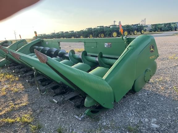 Image of John Deere 608C Primary image