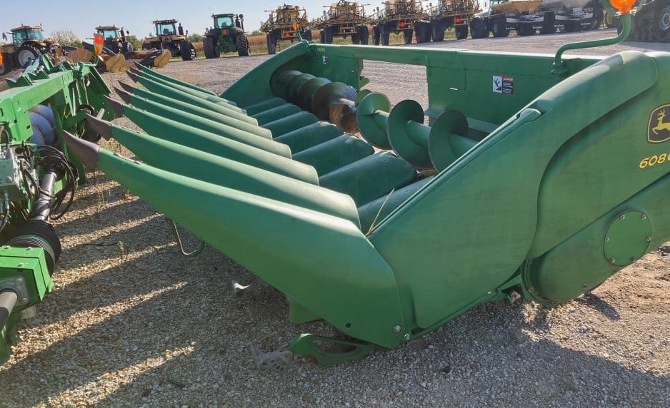 Main image John Deere 608C