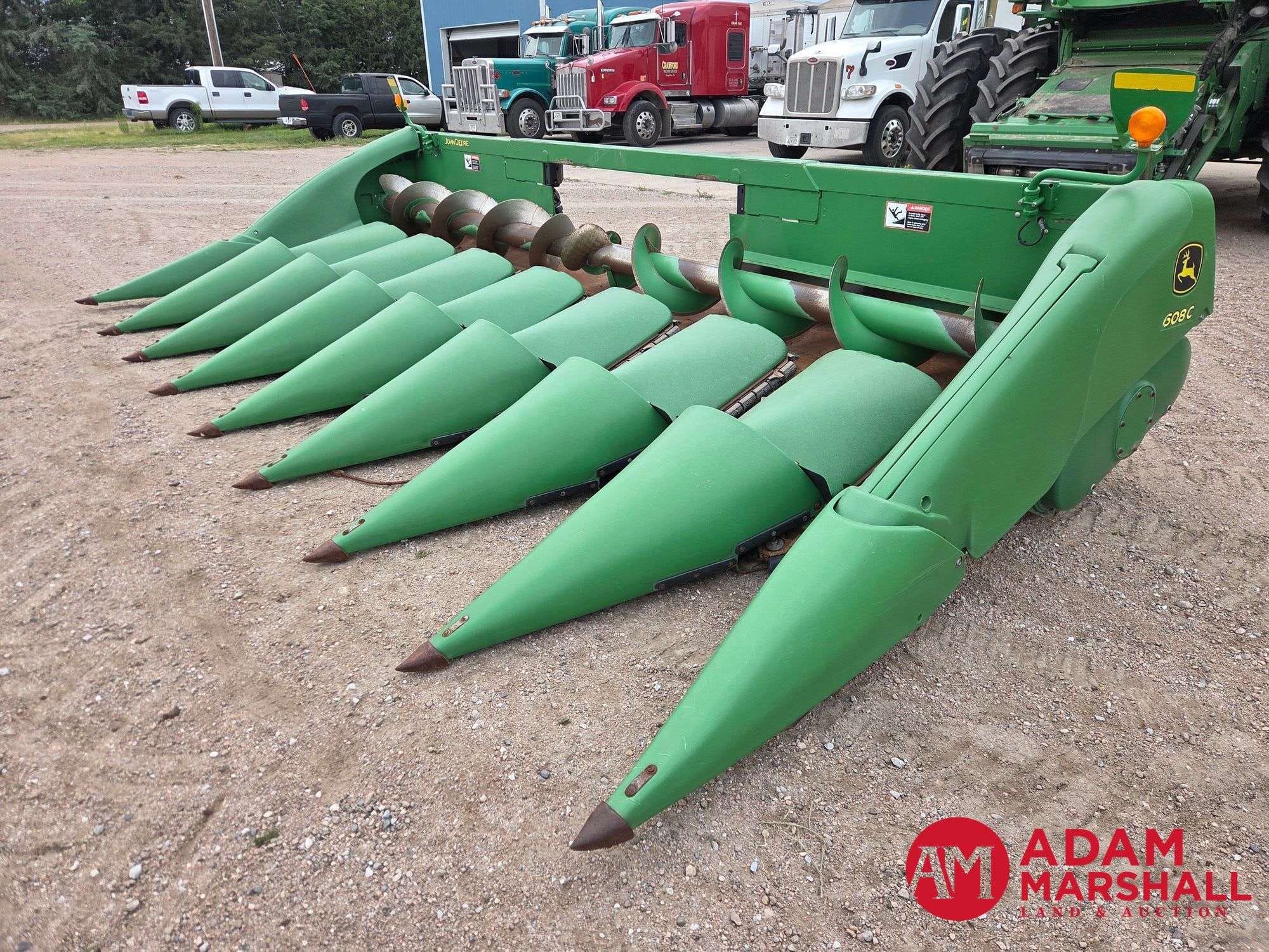 2011 John Deere 608C Equipment Image0