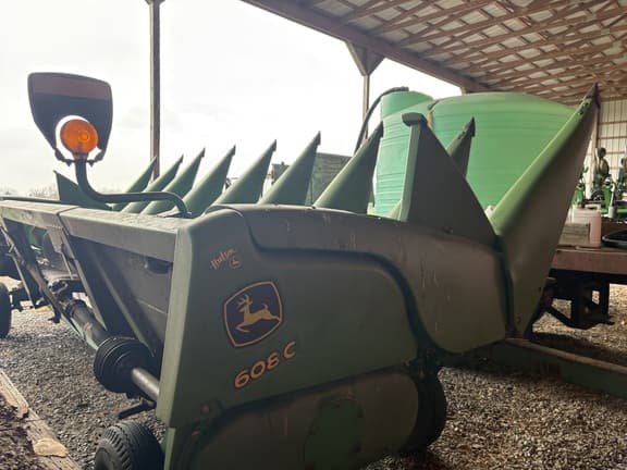 Image of John Deere 608C equipment image 3