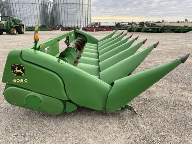 Image of John Deere 608C equipment image 3