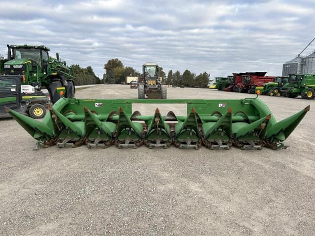 Image of John Deere 608C equipment image 2