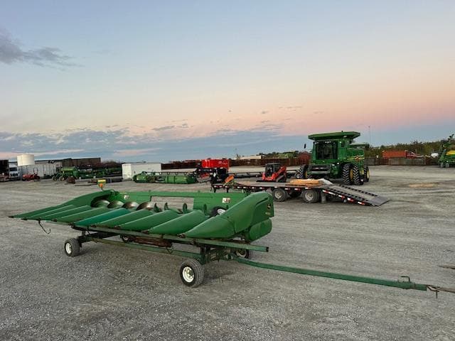 Image of John Deere 608C equipment image 4