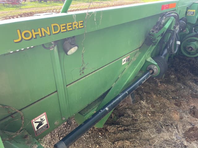 Image of John Deere 608C equipment image 2
