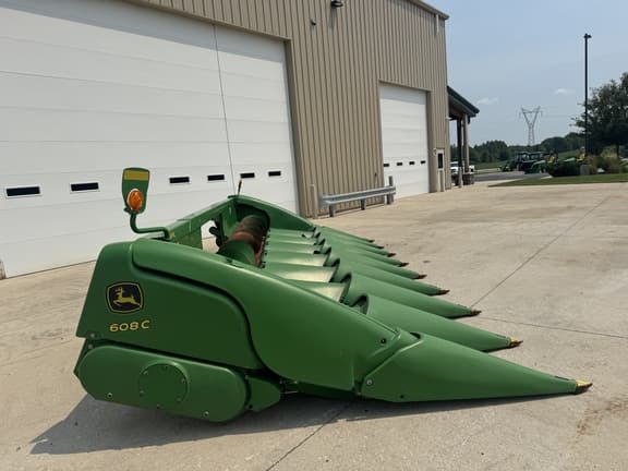Image of John Deere 608C equipment image 2