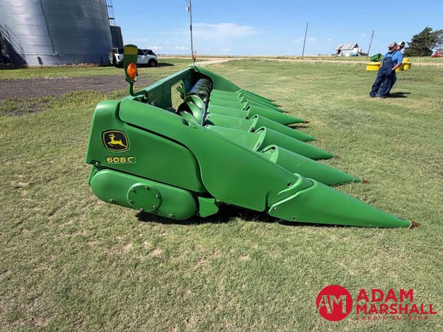 Image of John Deere 608C equipment image 2