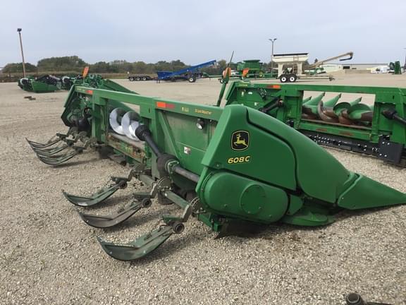Image of John Deere 608C equipment image 4