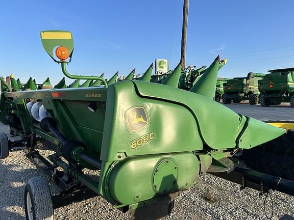 Image of John Deere 608C equipment image 1