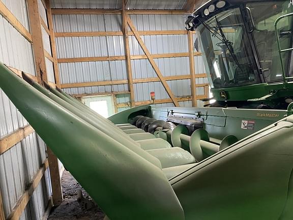 Image of John Deere 608C equipment image 2