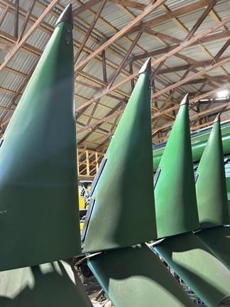 Image of John Deere 608C equipment image 4